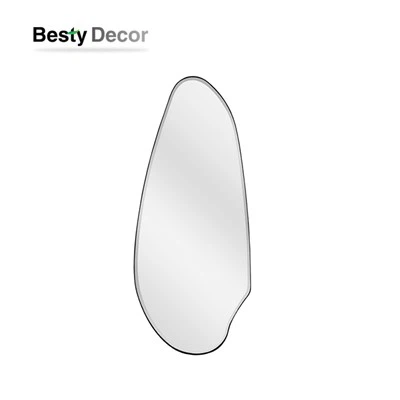 Oglinzi elegante cu cadru metalic